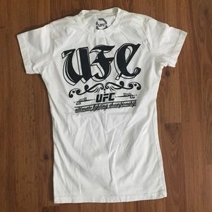 NEW! UFC Size XS Women’s Tee